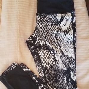 Size XS Nike Dri-Fit full length tights.